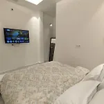 Cozy 1 Bhk Condo With Amenities