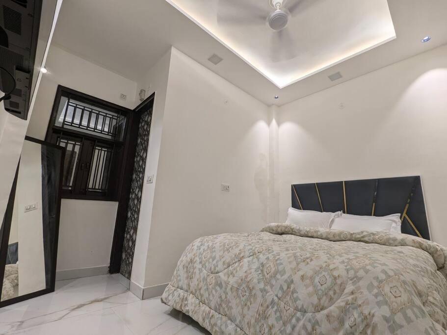 Apartment Cozy 1 Bhk With Amenities New Delhi