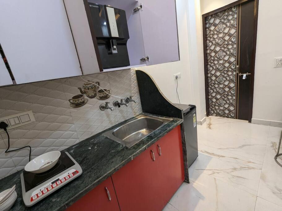 Cozy 1 Bhk With Amenities Apartment *